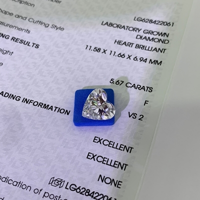 Diamants synthétiques de 5,67 carats produits en laboratoire VS2 Clarité F Couleur